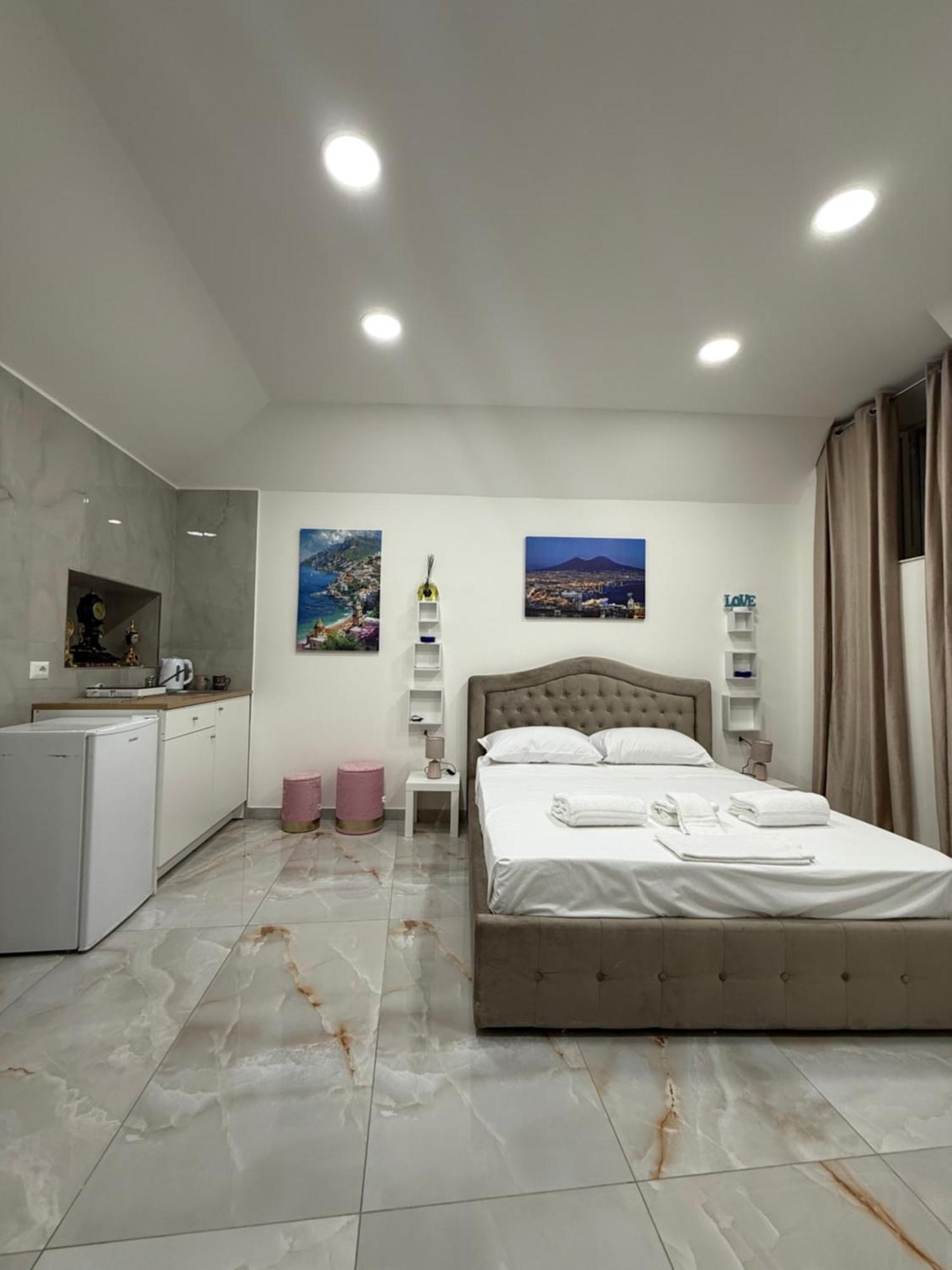 Caracciolo Suites 36 Napels Buitenkant foto